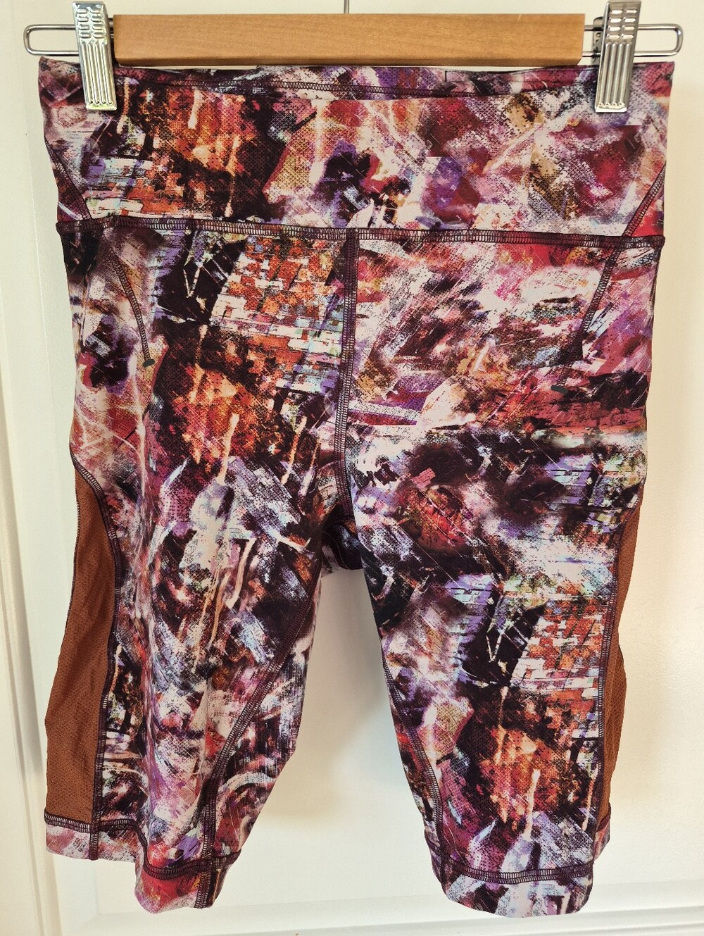 Lululemon Multicolor Abstract Print Everlux And Mesh High-rise Short 10" Size 6